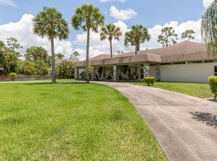 12164 Quercus Ln, Wellington, FL 33414