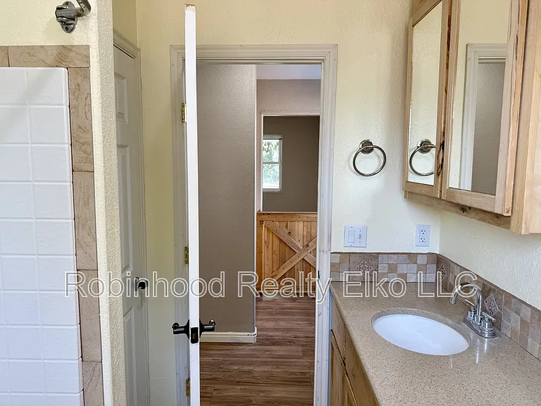 187 B St — Photo 17
