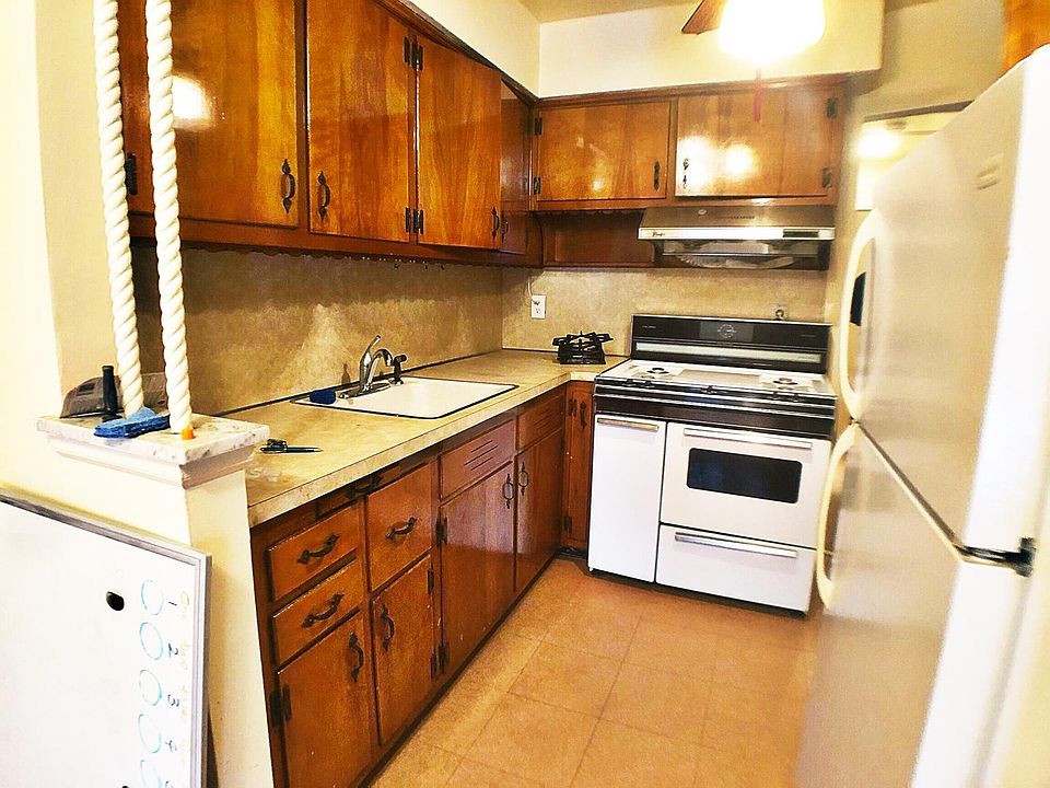 1st image of 168 Bay 41st St #2R