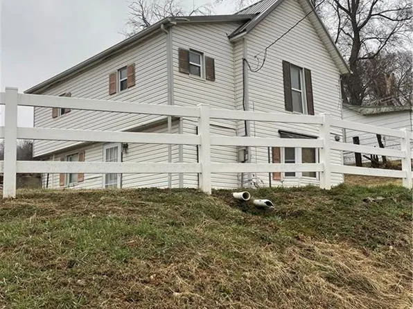 110 Ioway St, Weston, MO 64098