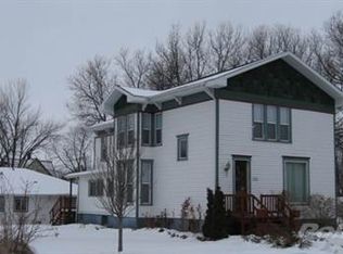 515 E 3rd Ave, Mitchell, SD 57301