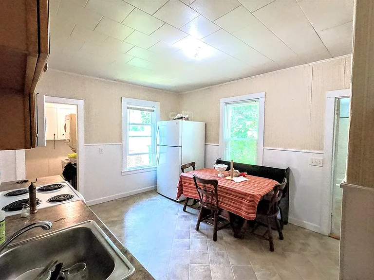 95 Temple St #1 — Photo 10