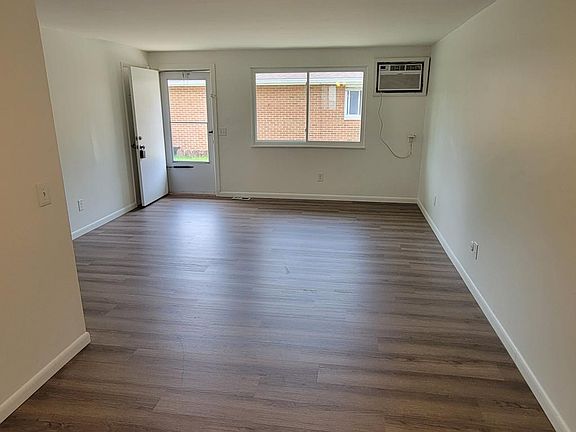 3rd image of 1527 Miami Ave