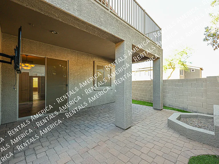2614 W Florentine Rd — Photo 48