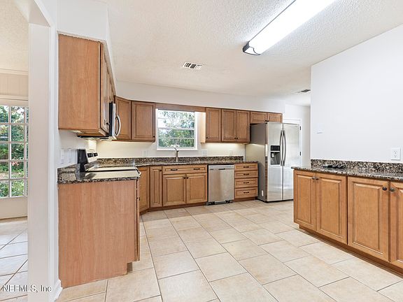 4th image of 4135 DAWNRIDGE Road E