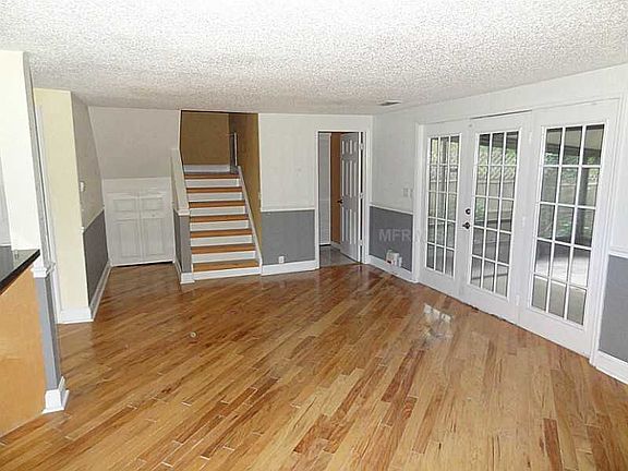4th image of 8415 N Albany Ave APT B