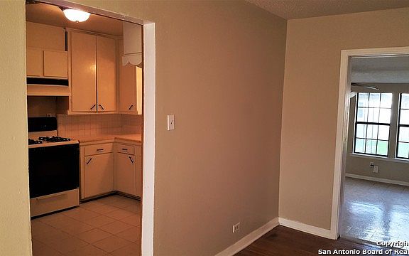 4th image of 511 Marquette Dr