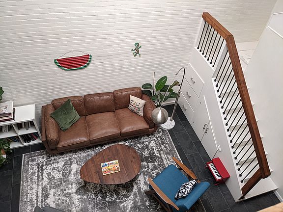 5th image of 210 Stratford St #B