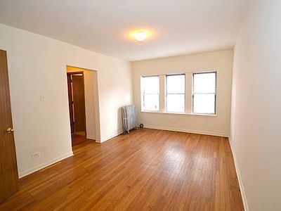 2nd image of 5738 N Winthrop Ave APT 211