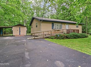 4007 Kato Dr, Crossville, TN 38572