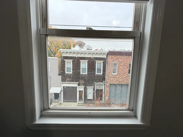 213 Webster Avenue image 14 of 18