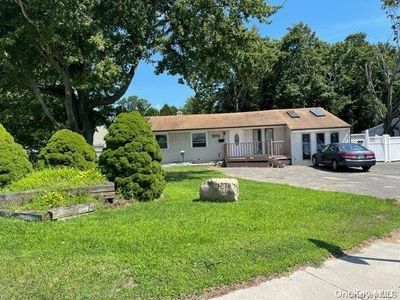 1010 Motor Parkway, Central Islip, NY, 11722