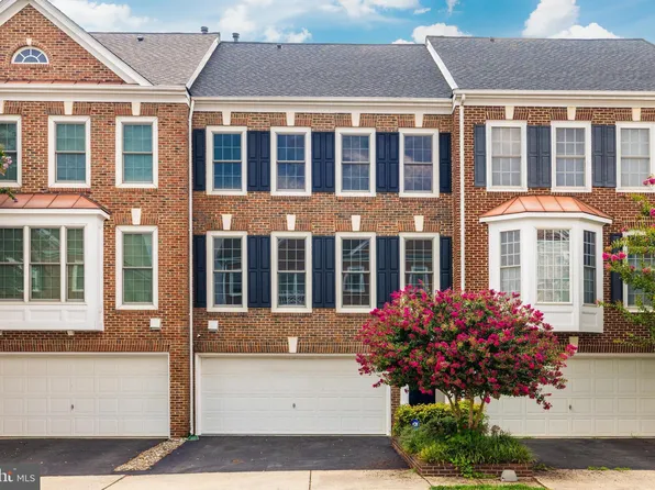 26105 Nimbleton Sq, Chantilly, VA 20152