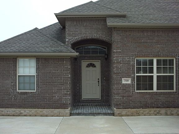 3rd image of 310 Sienna Dr