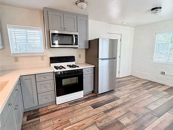 5th image of 2279 Mentone Blvd #4