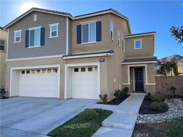 24445 Paxton Ln, Lake Elsinore, CA 92532