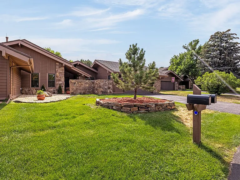 1172 Hill Cir #1172 — Photo 33
