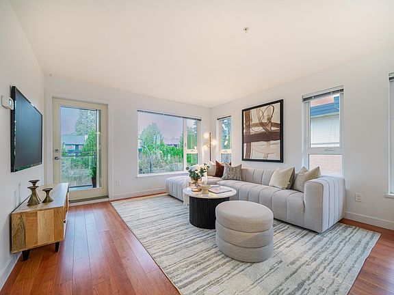 3rd image of 221 E 3rd St #416