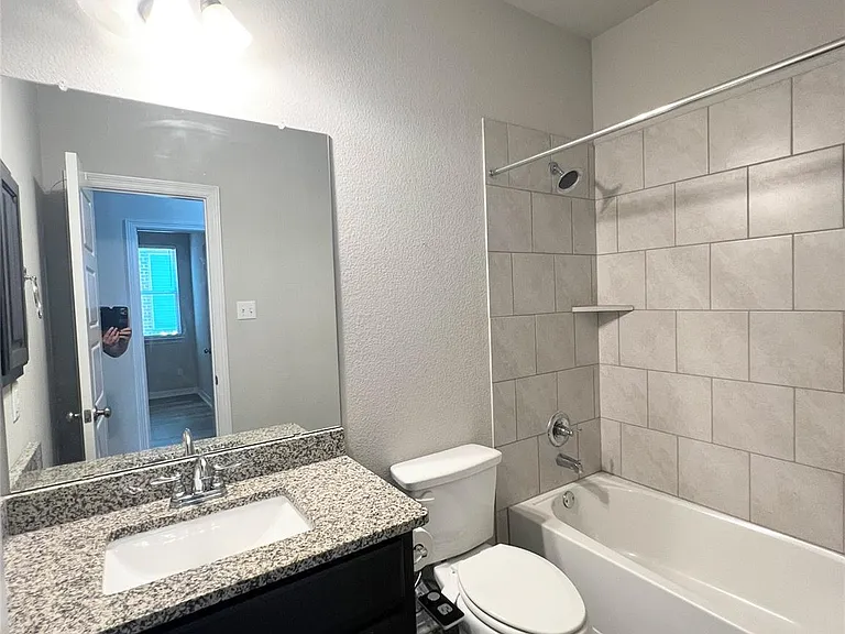 2101 Dillon Pond Ln #B — Photo 28