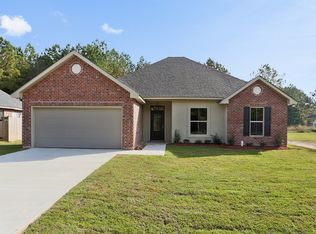 42243 S Falcon Dr, Ponchatoula, LA 70454