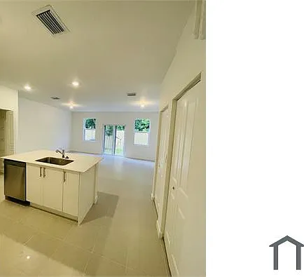 110 NW 10th Pl — Photo 9
