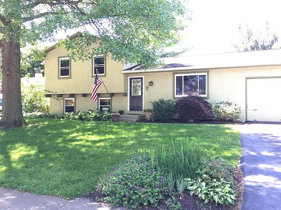 3rd image of 393 Armor Hill Dr