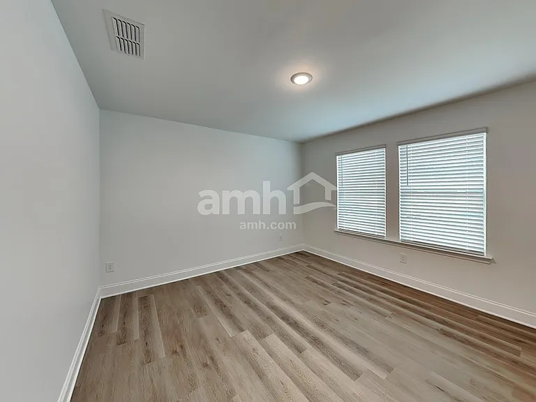 505 Plano Pass — Photo 18