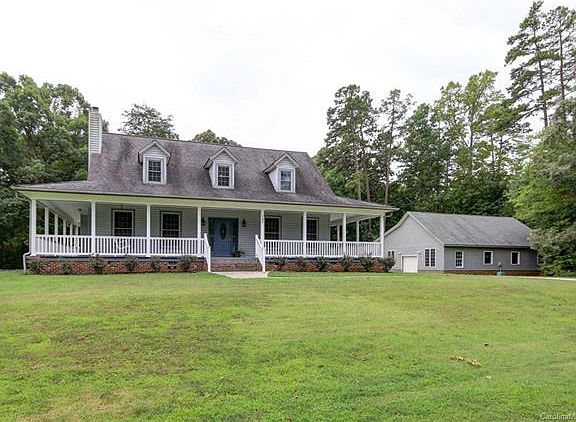 2nd image of 131 Grayrock Dr