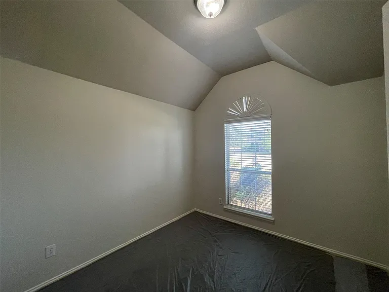 11920 Brownwood Dr — Photo 15