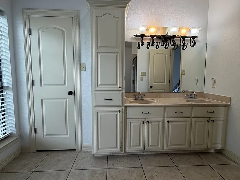 507 S 5 1/2 St — Photo 31