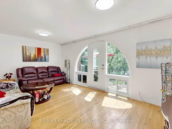 10 Esterbrooke Ave #59, Toronto, ON M2J 2C2
