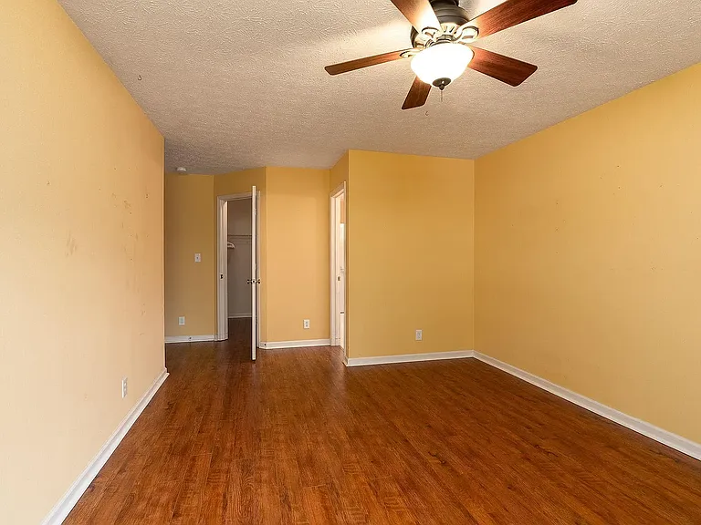 329 Bluegrass Dr — Photo 25