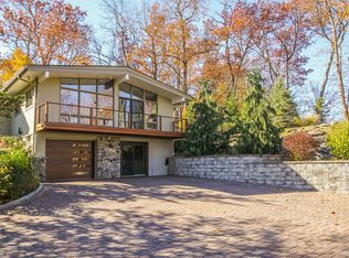 28 Banksville Rd, Armonk, NY 10504