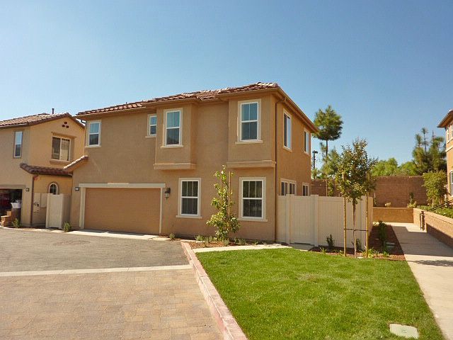 1st image of 279 Golden Bear Ln