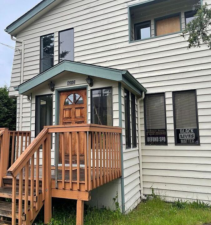 1st image of 8212 15th Ave NE Unit A