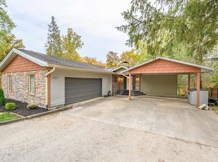 520 Park Ln, Nashville, IN 47448