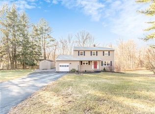 109 Meadows End Rd, Monroe, CT 06468