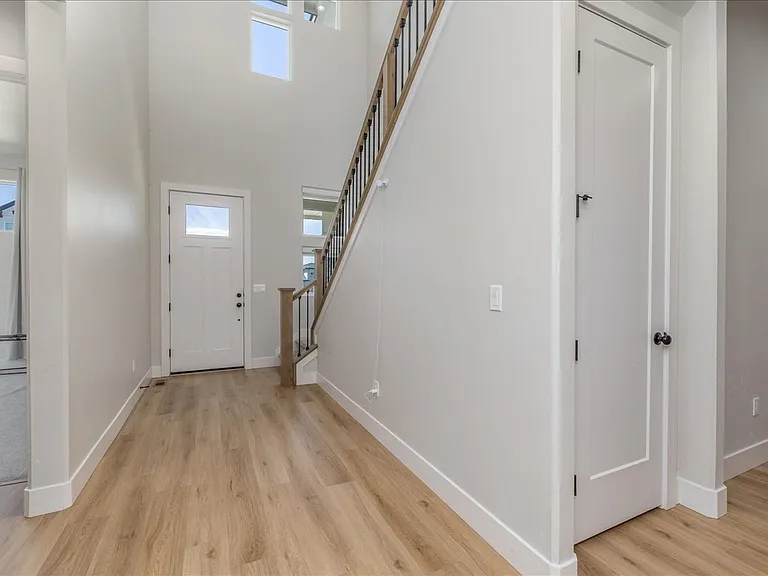 5562 S Zaivcla Ave — Photo 10
