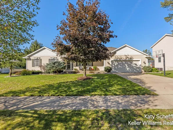 6881 Rex Dr NE, Rockford, MI 49341