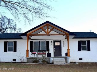 585 Roscoe Veazey Rd, Manitou, KY 42436