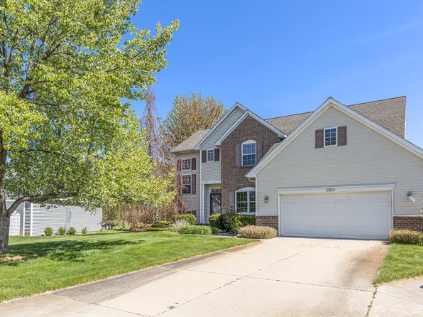 5050 Candlewood Ct, Coopersville, MI 49404