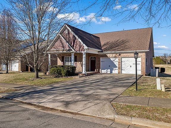 2nd image of 1529 Goldfinch Cir