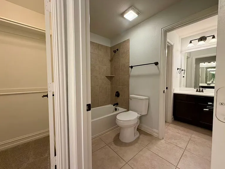 226 Boxwood Ln — Photo 23