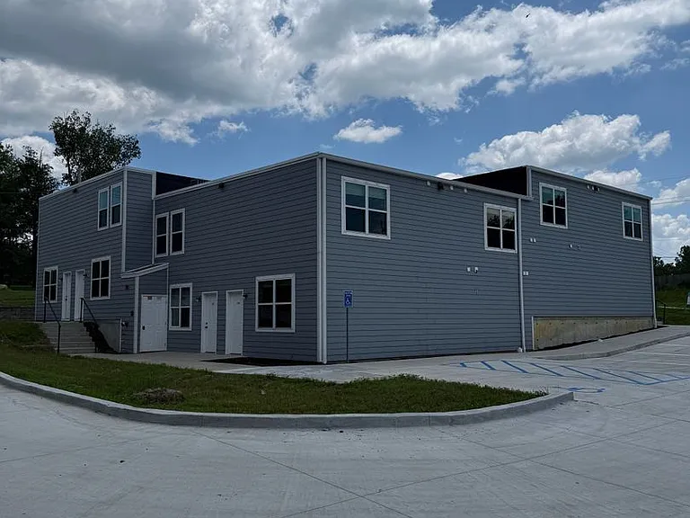 1301 McKee St — Photo 2