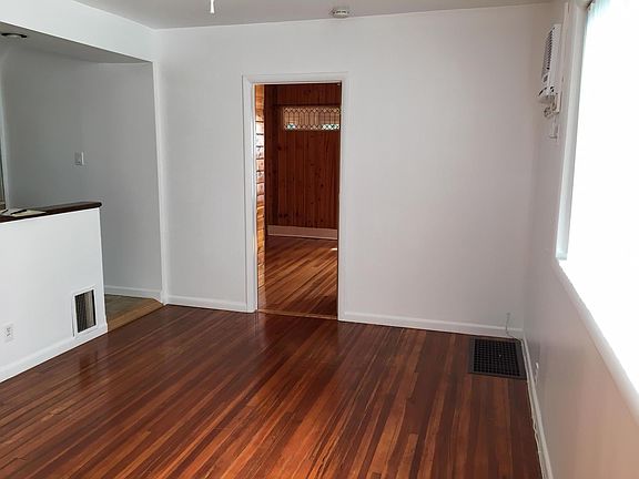 2nd image of 35 Robertson Ave