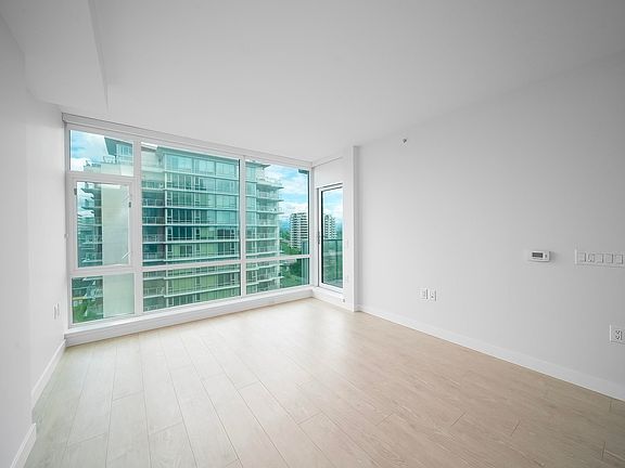 4th image of 6833 Buswell St #1006