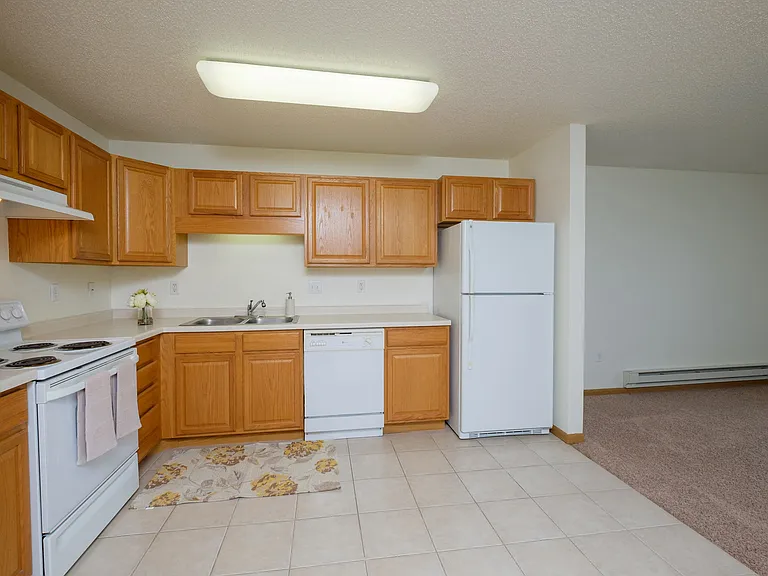 Pinehurst Apartments | 2 Bedroom Plan D | Kitchen