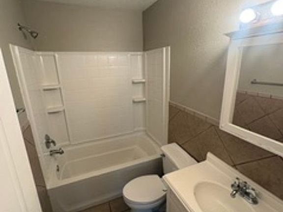 5th image of 6517 N Lexington Dr APT 203