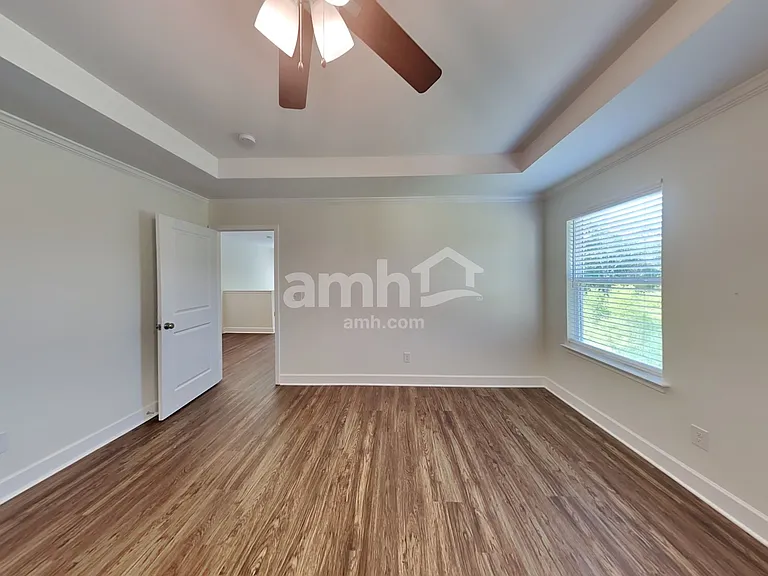 5831 Zurich Rd — Photo 9