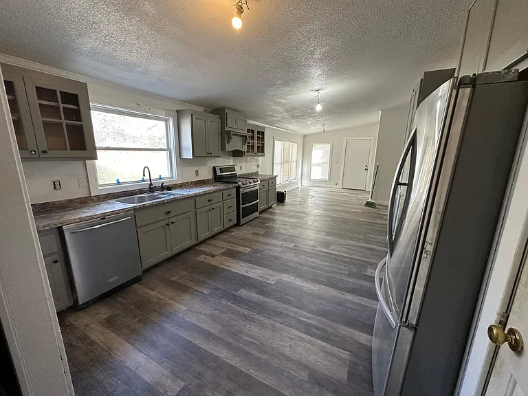 643 Northwood Cir — Photo 4